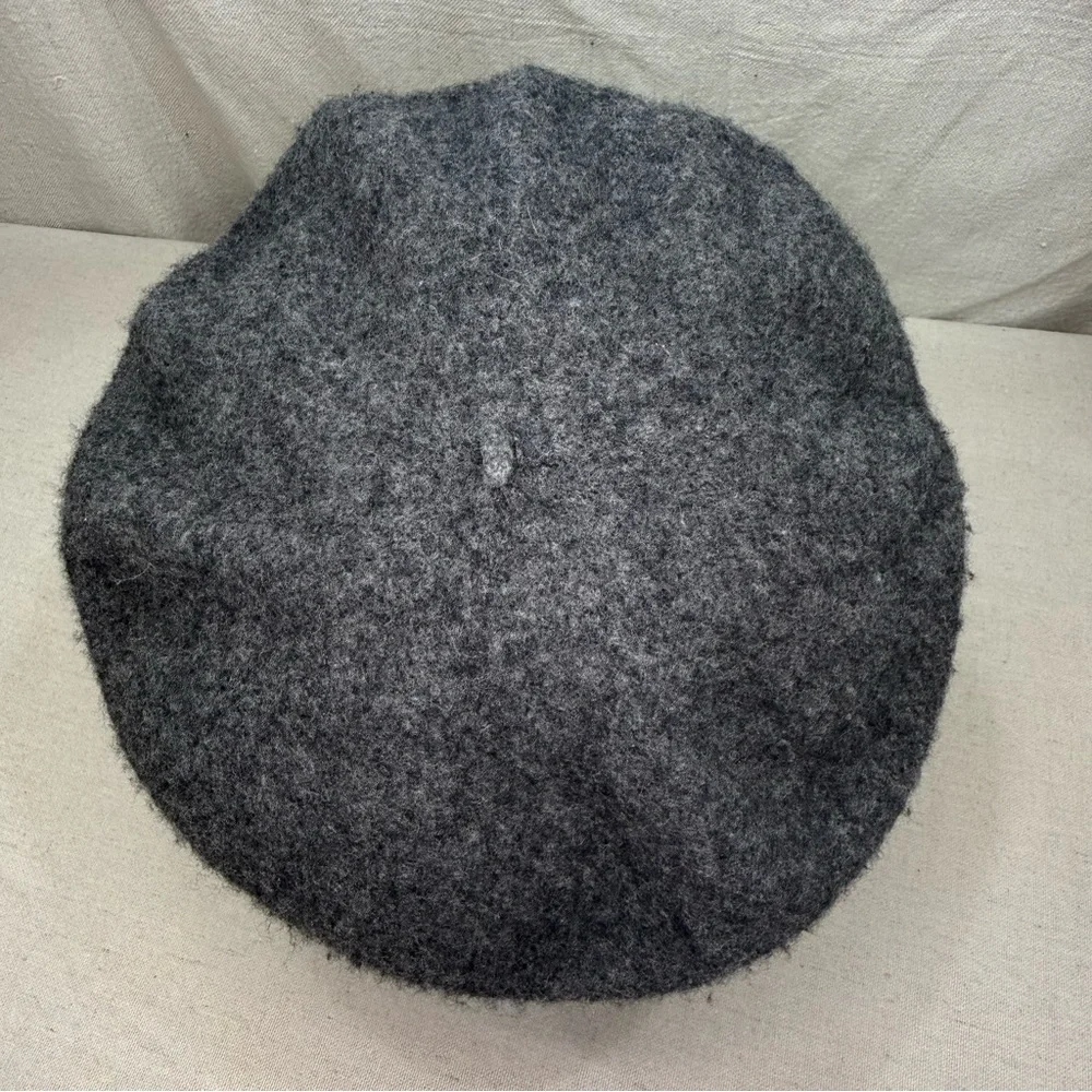 Charcoal Gray and Black Wool Beret Hat